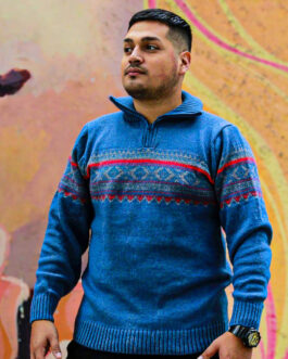 Sweater with Neck Zipper